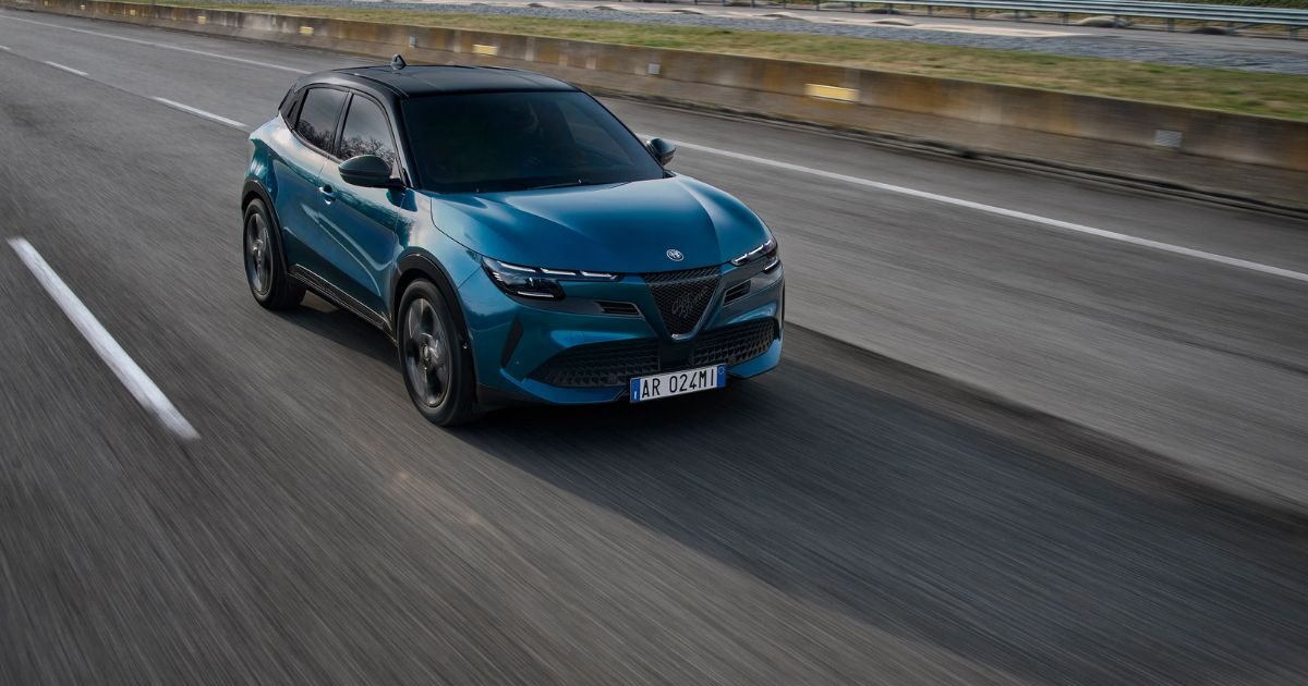 alfa romeo junior ibrida1 1200x630.jpg