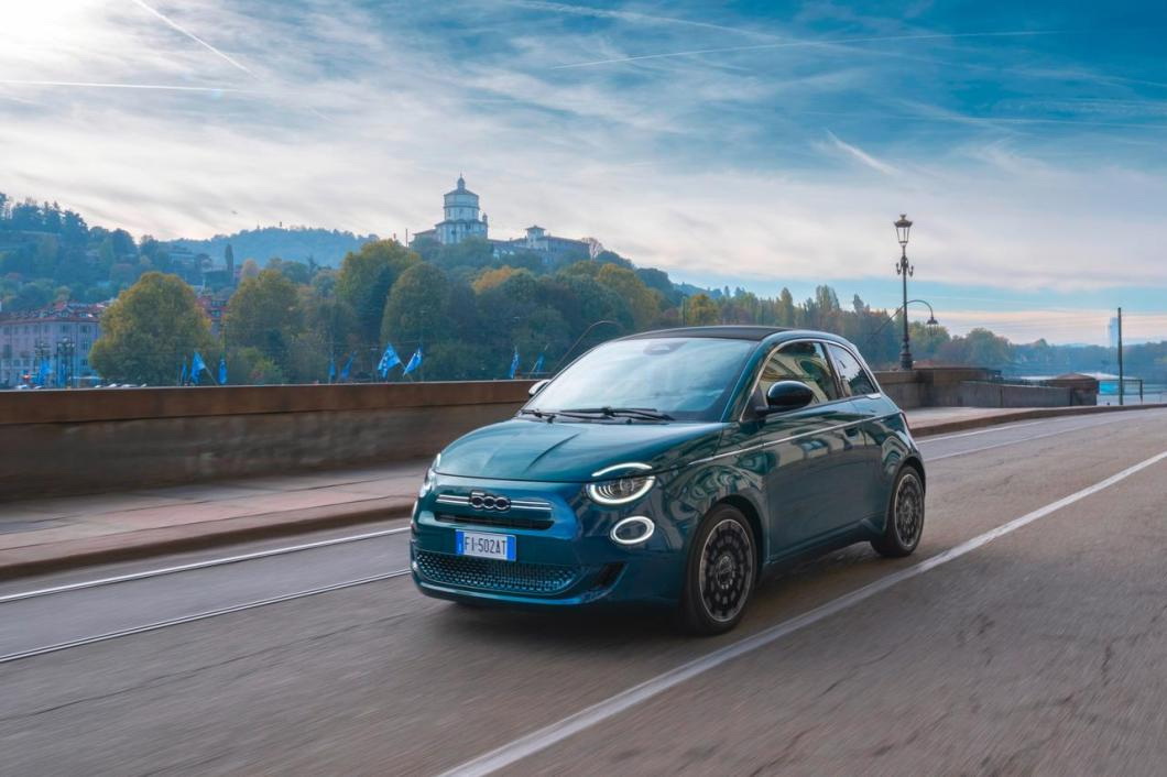 fiat 500 hybrid 2025 1.jpg