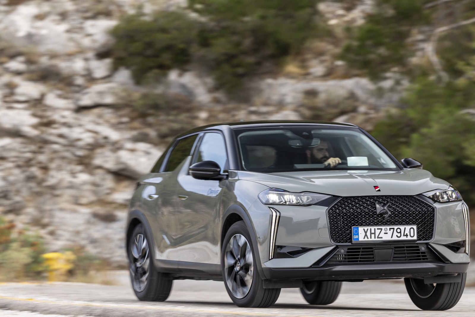 test drive ds 3 hybrid 136 e dcs.jpg