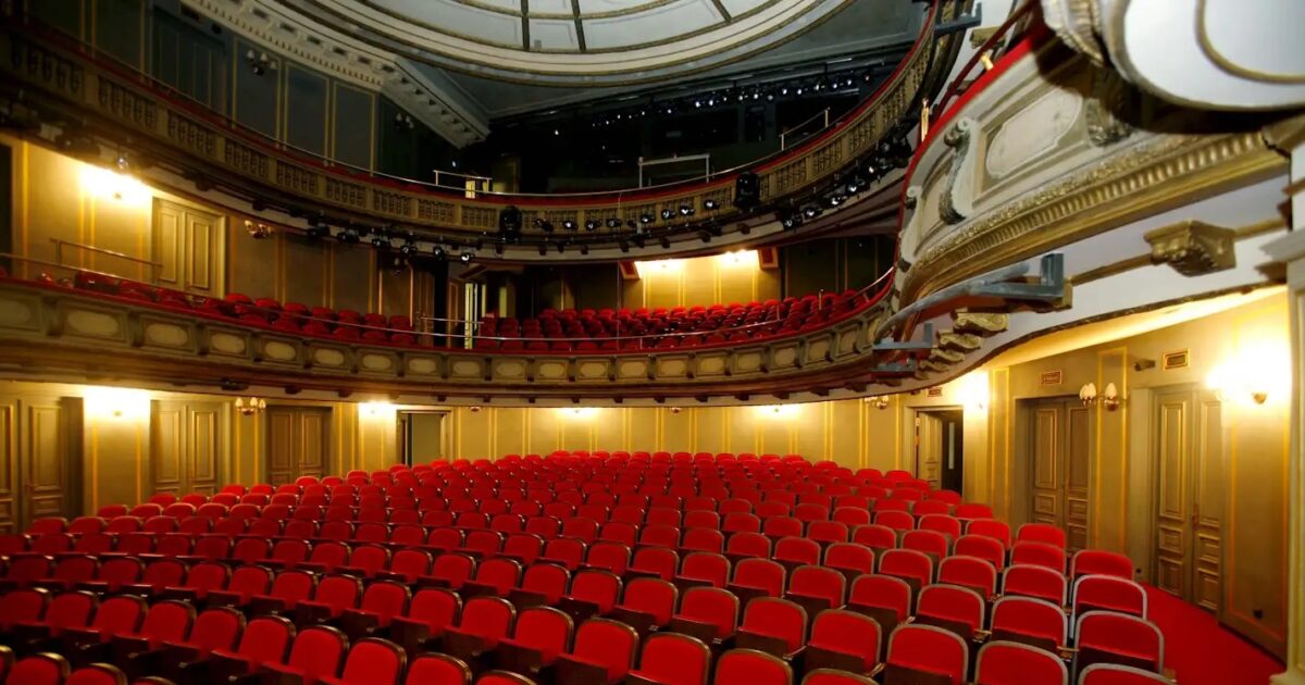 theatro 1200x630.jpg