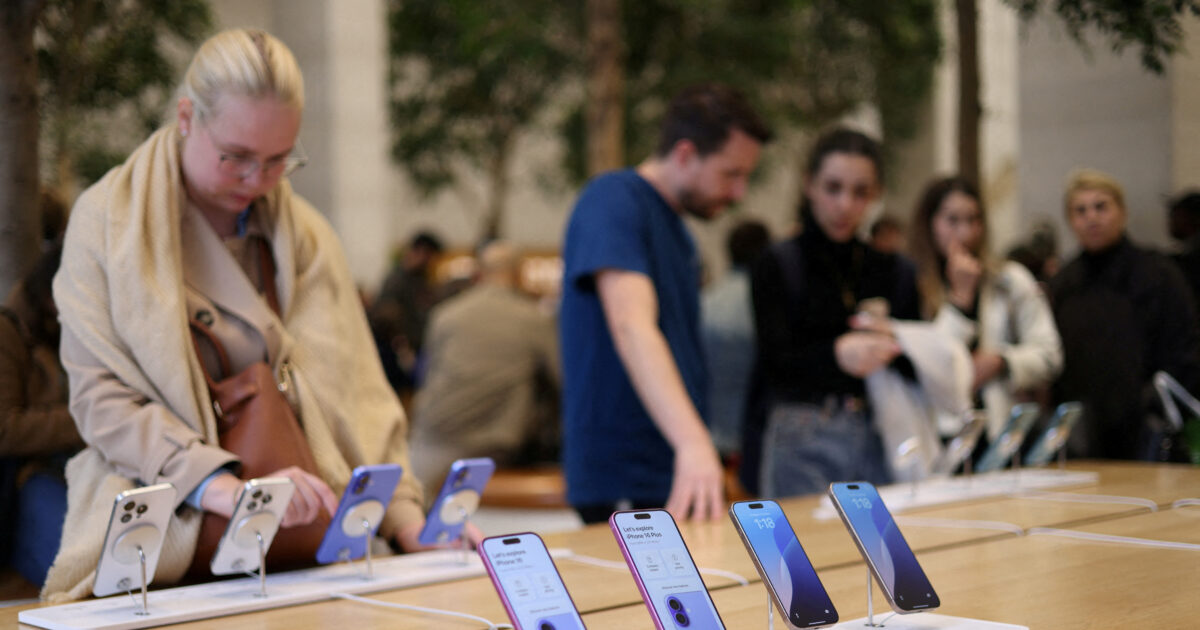 apple iphone reuters 1200x630.jpg