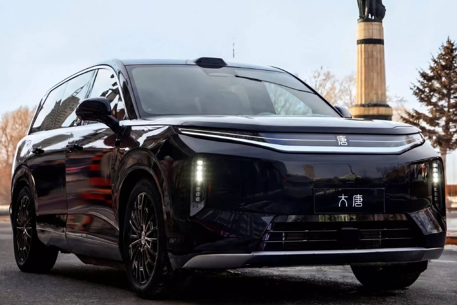 byd tang 6.jpg