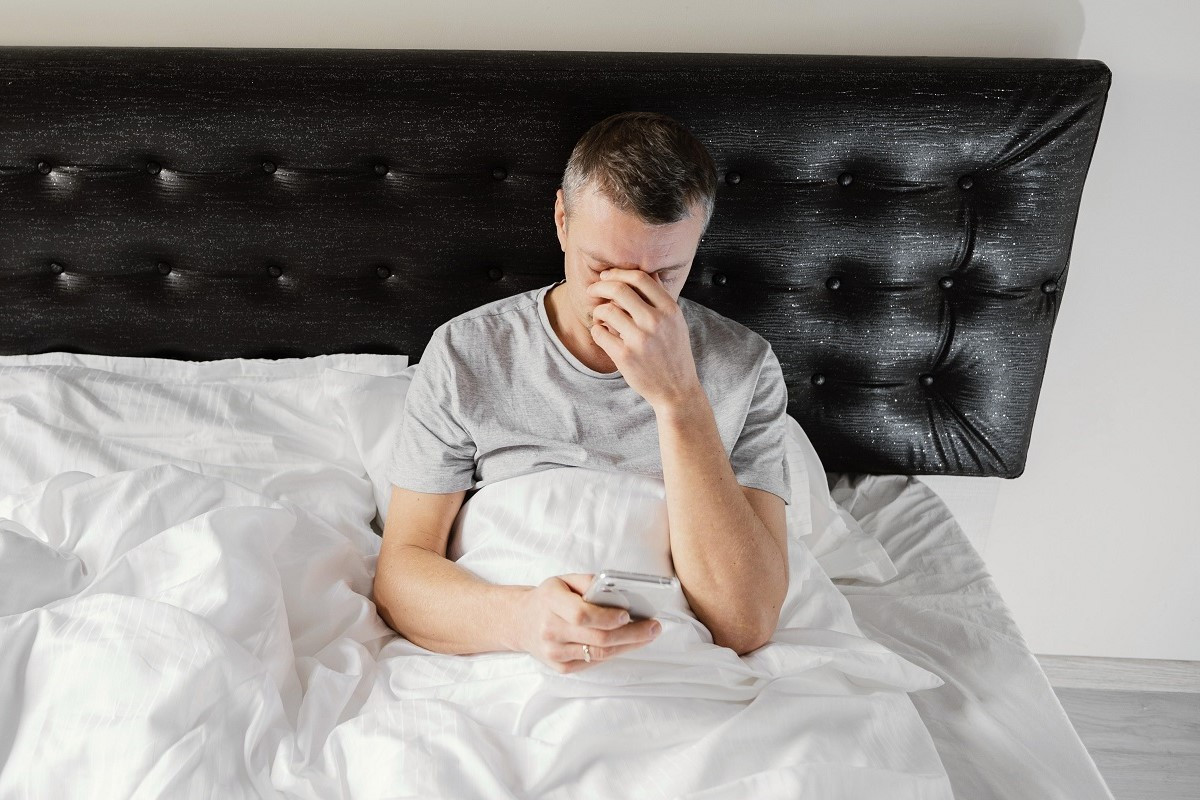 455322 giati sas ponaei o laimos sas otan xypnate pote borei na einai simadi sovaris nosou.jpg