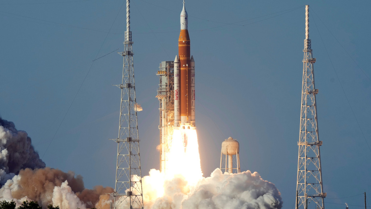 ap26091821905497 artemis ii.jpg