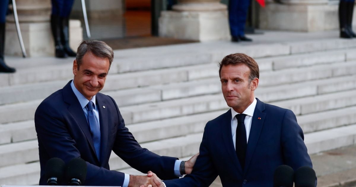 mistotakis macron 1200x630.jpg