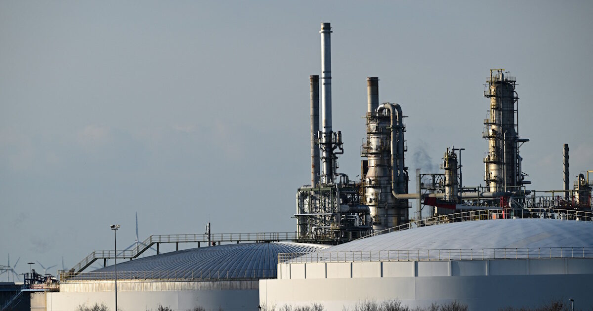 oil storage iran crisis germany petrol 1 1200x630.jpg