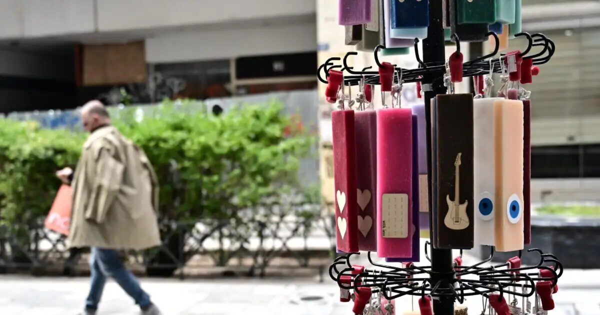 pasxa lampades eurokinissi 1200x675 1 1200x630.jpg