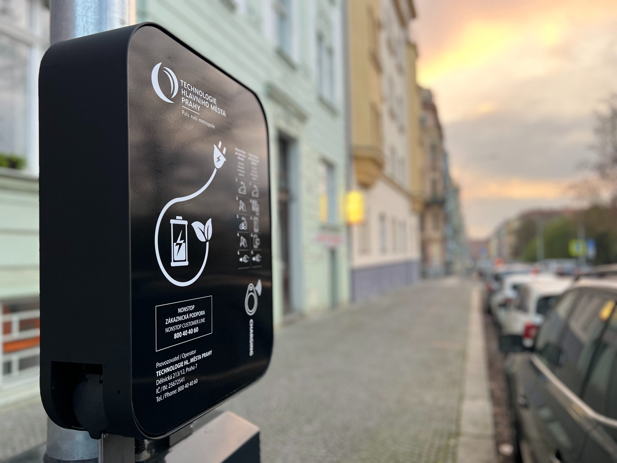 prague lamp post ev charger 2.jpg