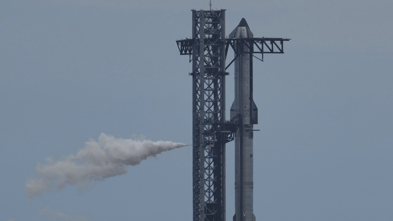 ap spacex.jpg