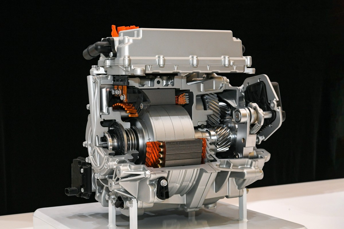 hyundai mobis new ev motor 1.jpg