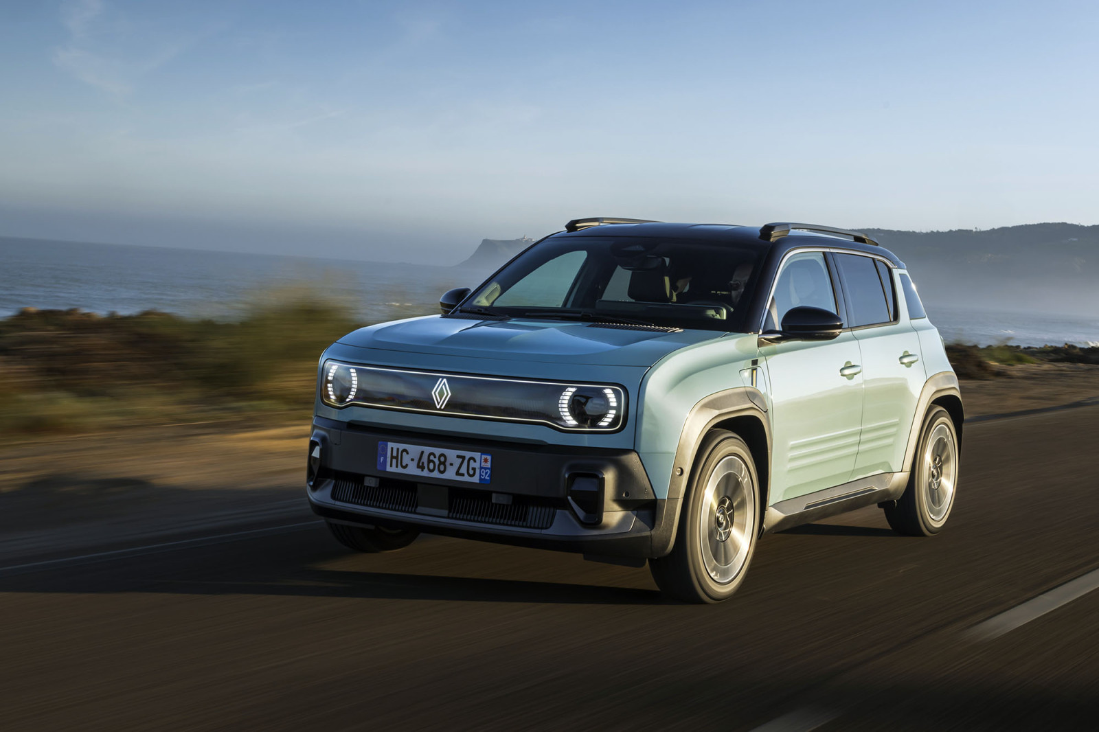 renault 4 e tech electric iconic hauts de france green 27.jpg