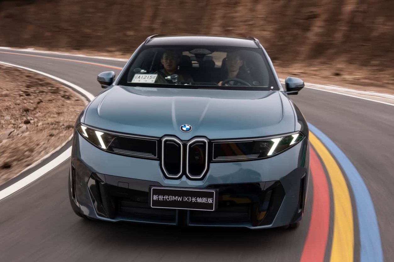 bmw ix3 50l xdrive 1.jpg