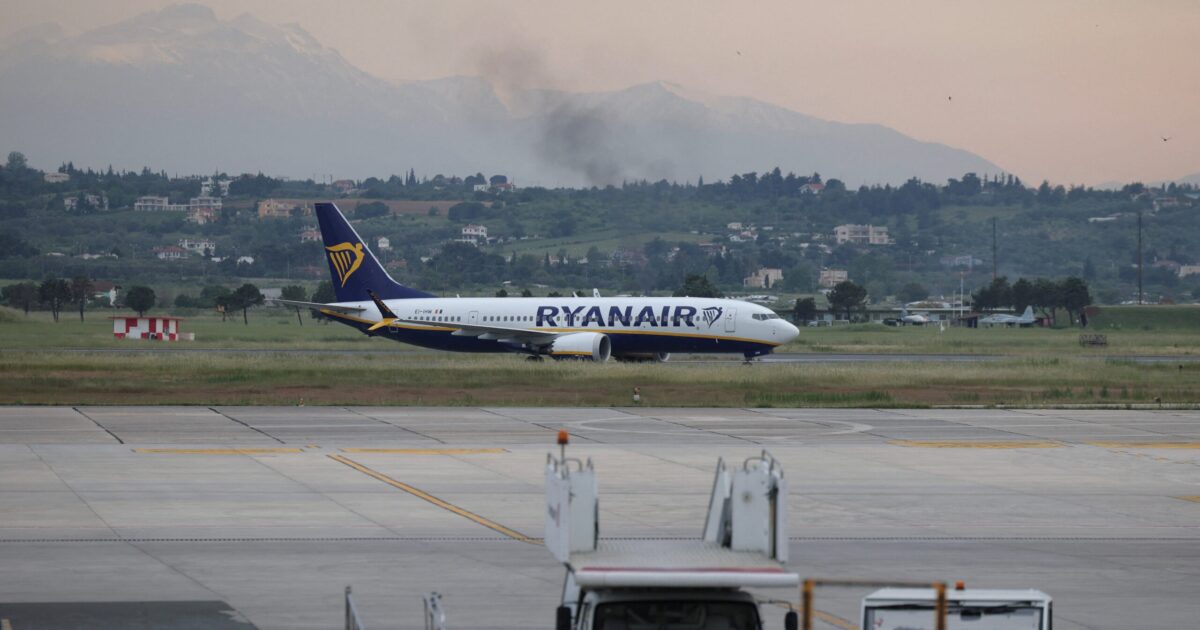 ryanair thessaloniki reuters scaled 1 1200x630.jpeg