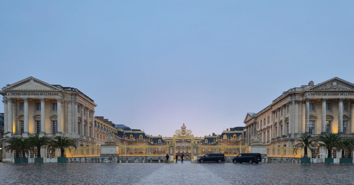 versailles chateau 1200x630.jpg