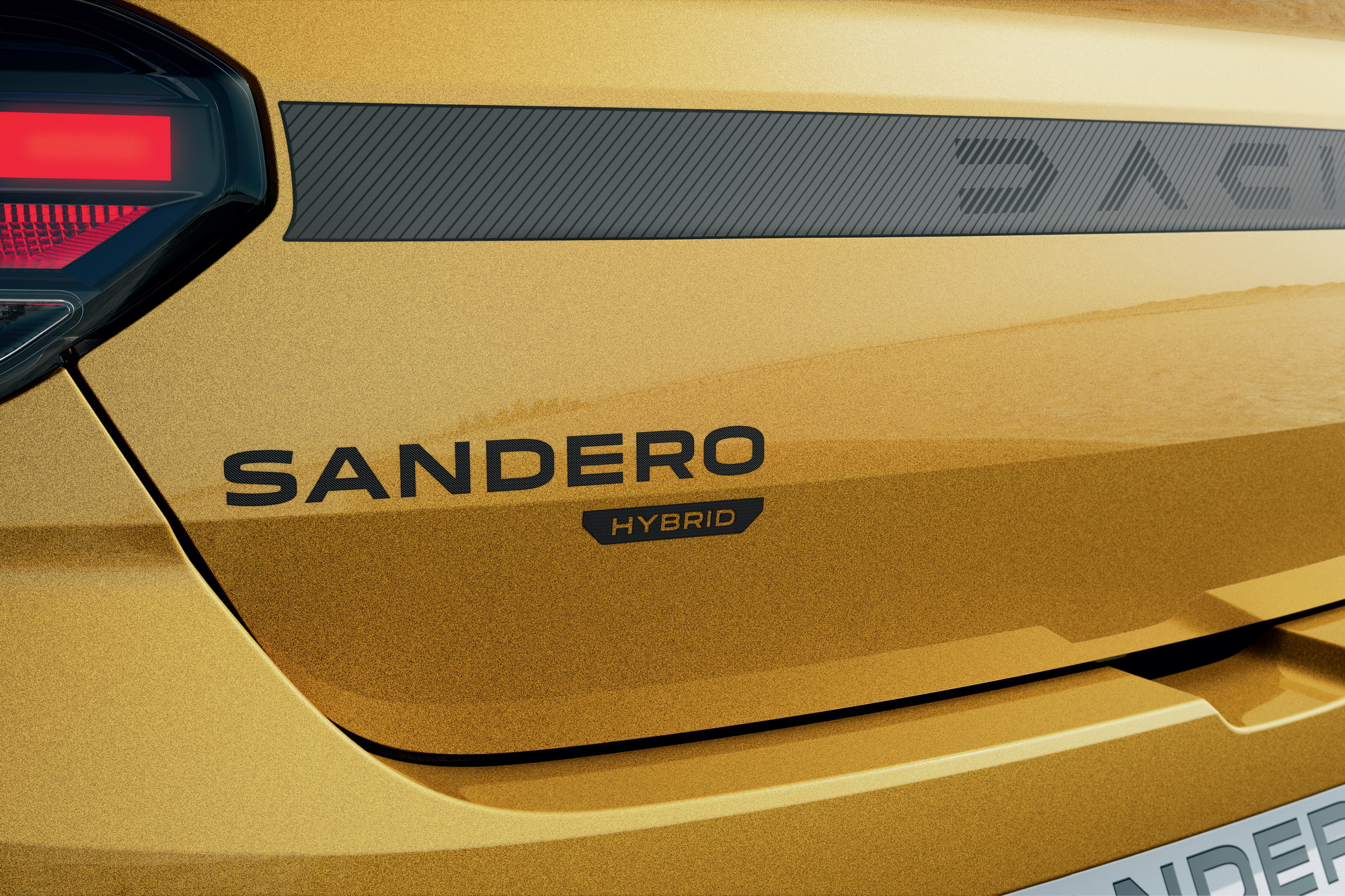 dacia sandero full hybrid 1.jpg