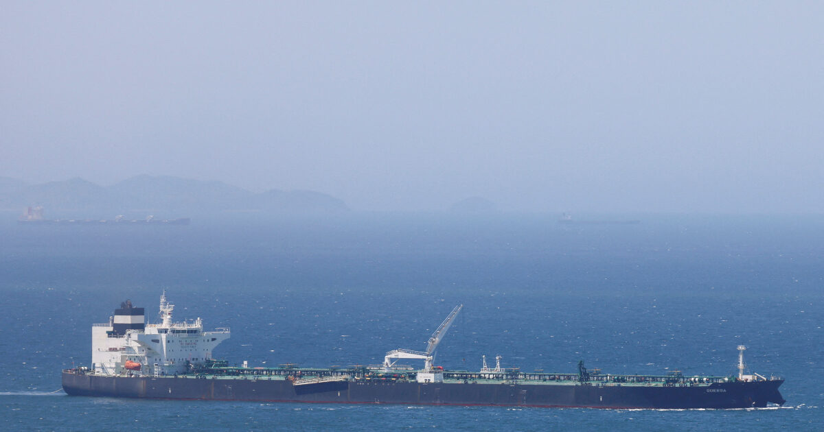 hormuz ship 1 1200x630.jpg