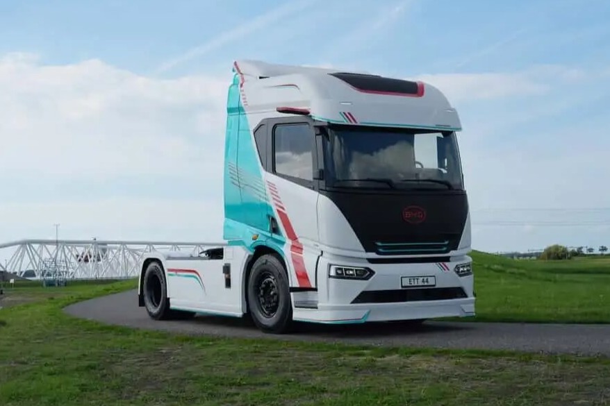 ett 44 2.jpg