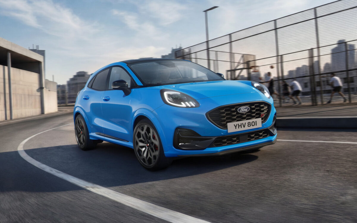 ford puma st black edition 001.jpg