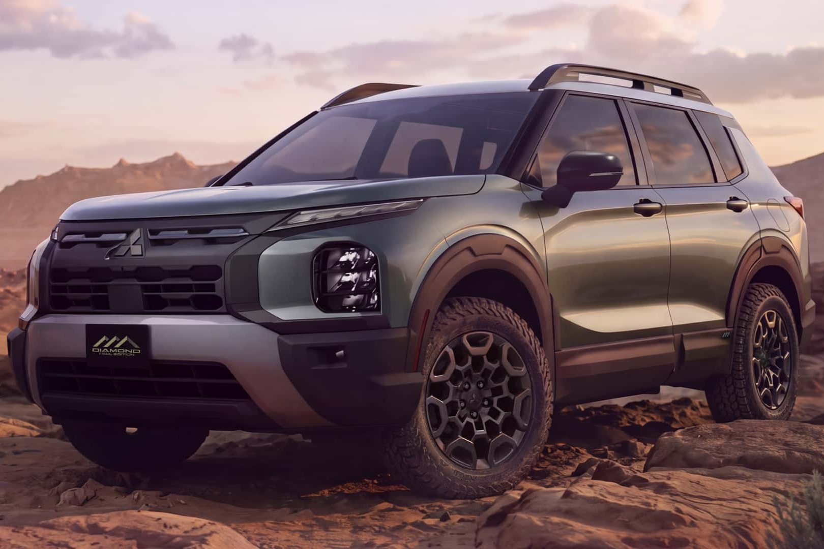 2028 mitsubishi outlander diamond trail 3.jpg