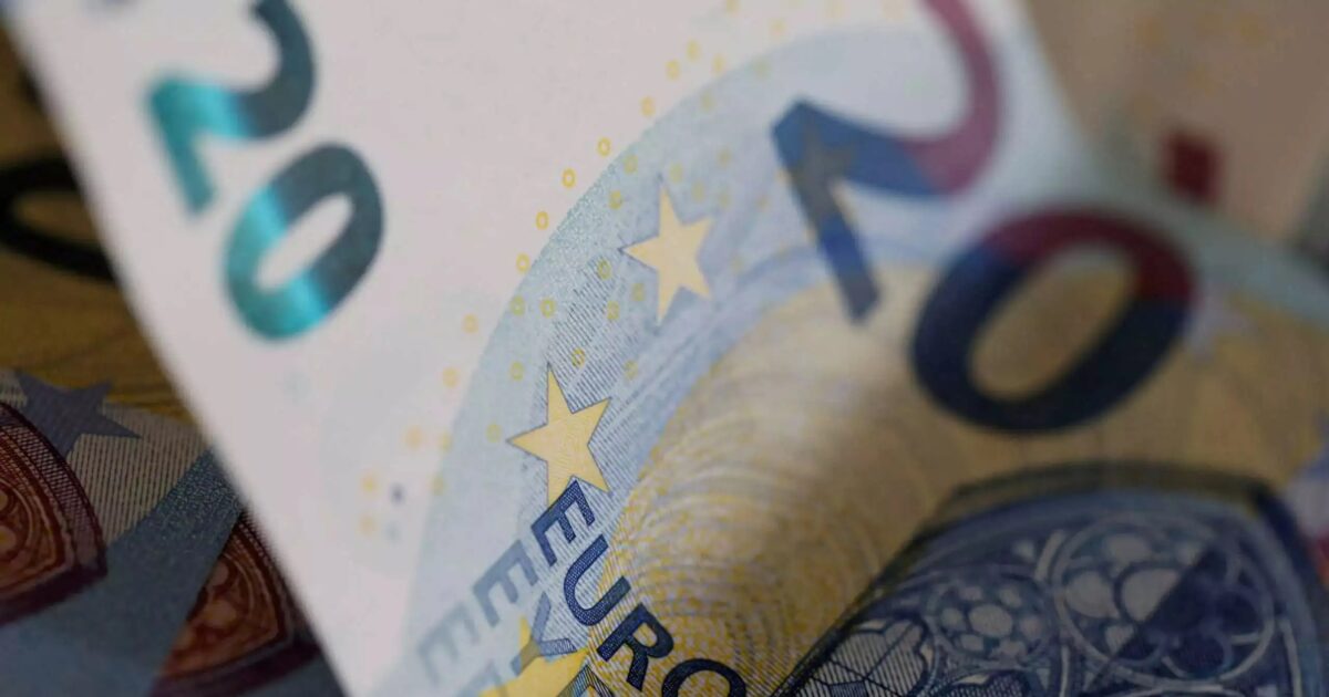 eurozone bonds reuters 2 1200x630.jpg