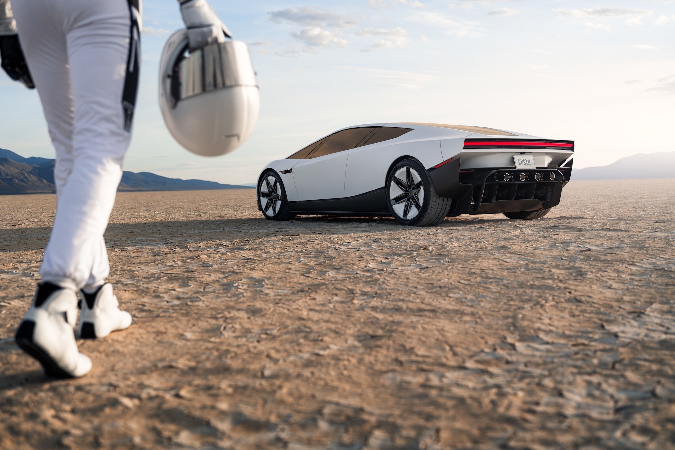 tesla roadster 1.jpg