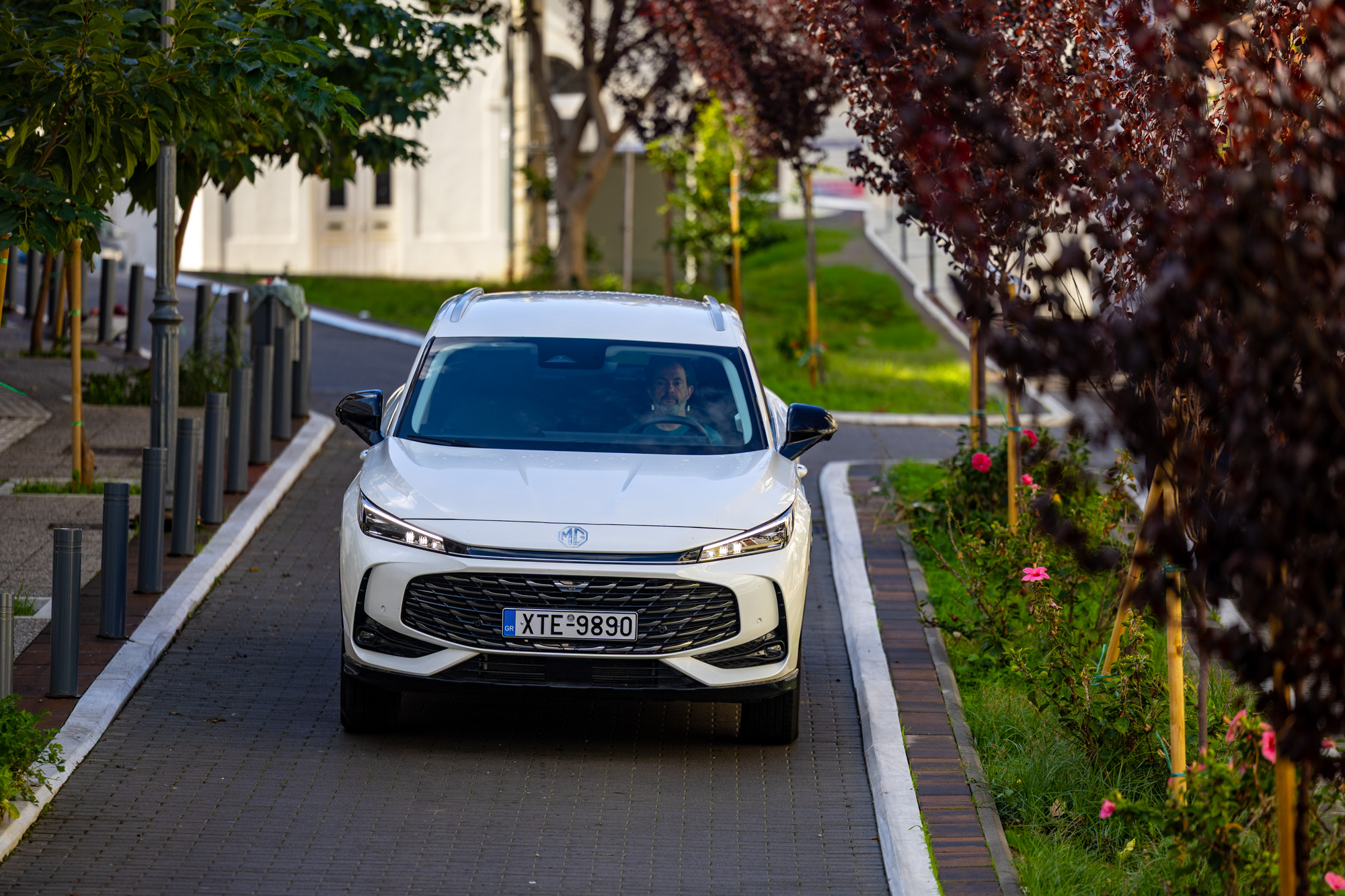 test drive mg hs hybrid 1.jpg